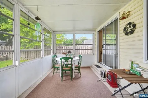 15 Orchard Street Bloomingdale NJ 07403