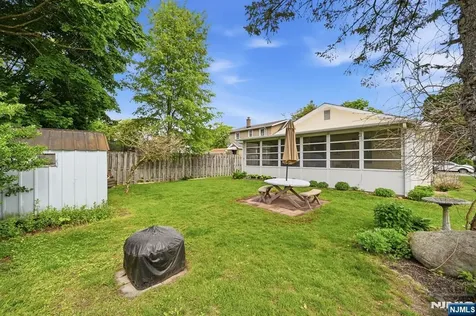 15 Orchard Street Bloomingdale NJ 07403