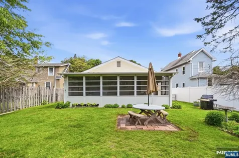 15 Orchard Street Bloomingdale NJ 07403