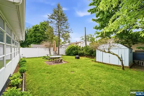 15 Orchard Street Bloomingdale NJ 07403