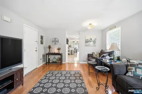 15 Orchard Street Bloomingdale NJ 07403