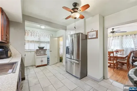 52 Harcourt Avenue Bergenfield NJ 07621