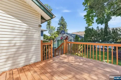 52 Harcourt Avenue Bergenfield NJ 07621