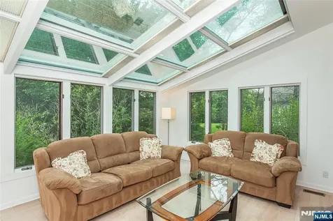104 Shrewsbury Drive Livingston NJ 07039