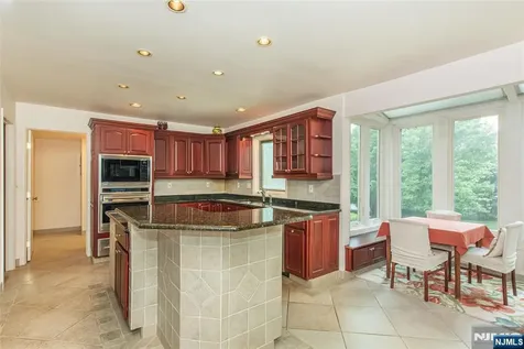 104 Shrewsbury Drive Livingston NJ 07039