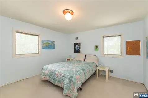 104 Shrewsbury Drive Livingston NJ 07039