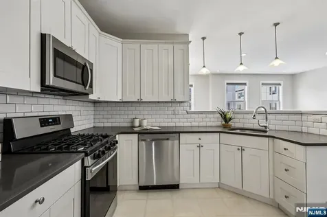 22 Devonshire Drive Clifton NJ 07013