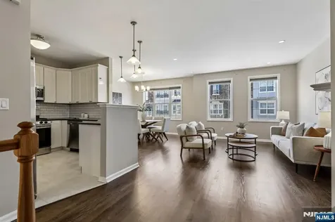 22 Devonshire Drive Clifton NJ 07013