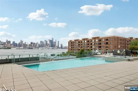 9 Ave At Port Imperial West New York NJ 07093