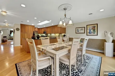110 Winding Creek Old Tappan NJ 07675