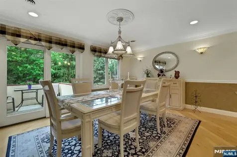 110 Winding Creek Old Tappan NJ 07675