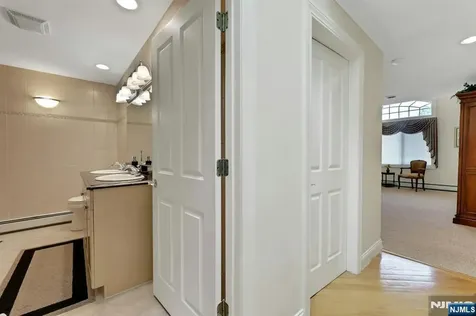110 Winding Creek Old Tappan NJ 07675