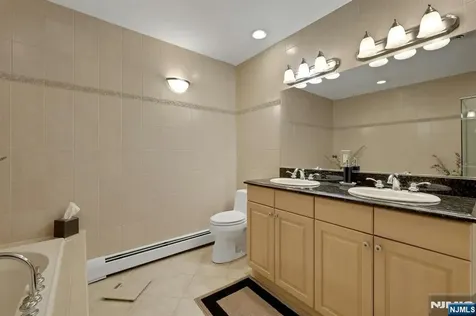 110 Winding Creek Old Tappan NJ 07675
