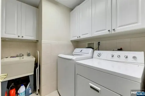 110 Winding Creek Old Tappan NJ 07675