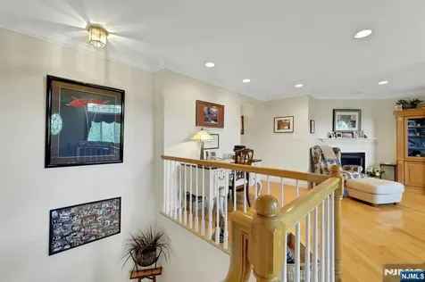 110 Winding Creek Old Tappan NJ 07675