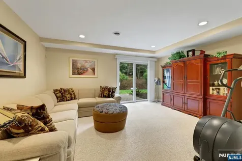 110 Winding Creek Old Tappan NJ 07675