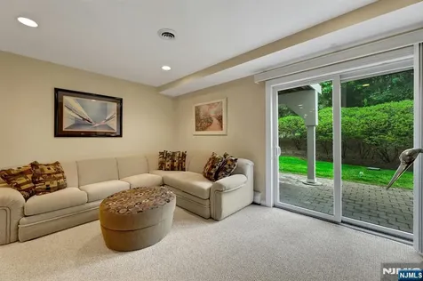 110 Winding Creek Old Tappan NJ 07675