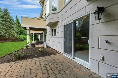 110 Winding Creek Old Tappan NJ 07675