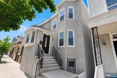 6119 Tyler Place West New York NJ 07093