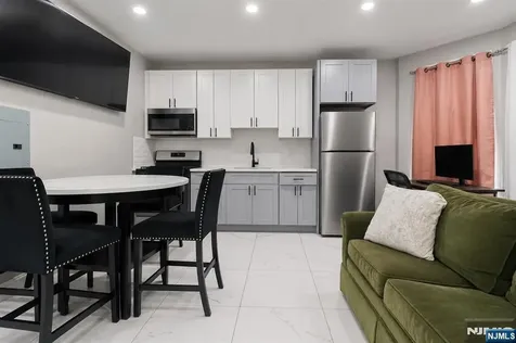 6119 Tyler Place West New York NJ 07093