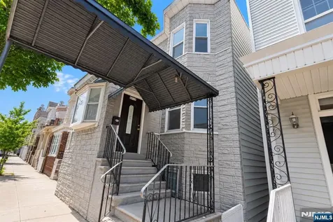 6119 Tyler Place West New York NJ 07093