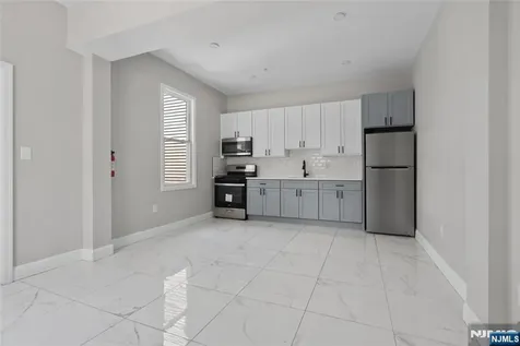 6119 Tyler Place West New York NJ 07093