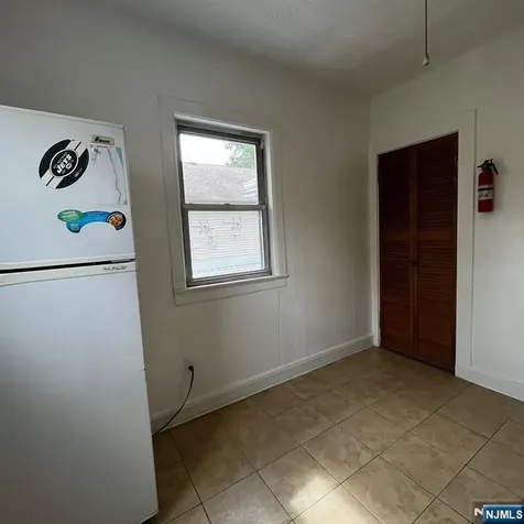 195 Pleasant Avenue Bergenfield NJ 07621