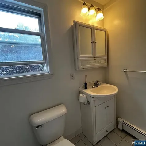 195 Pleasant Avenue Bergenfield NJ 07621