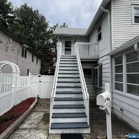 195 Pleasant Avenue Bergenfield NJ 07621