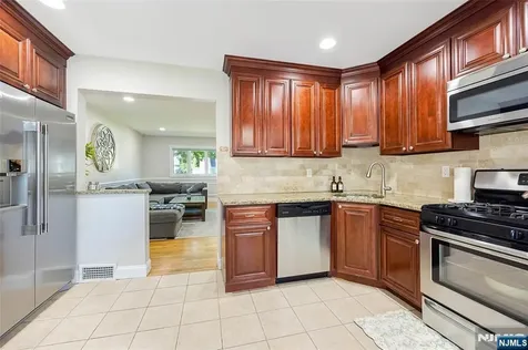 739 Lincoln Avenue Maywood NJ 07607