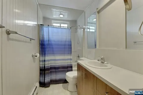 17 Butler Place Wanaque NJ 07420