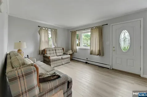17 Butler Place Wanaque NJ 07420