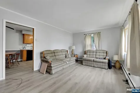 17 Butler Place Wanaque NJ 07420