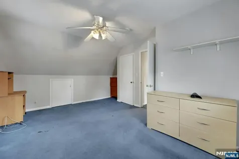 17 Butler Place Wanaque NJ 07420