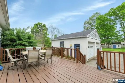 17 Butler Place Wanaque NJ 07420