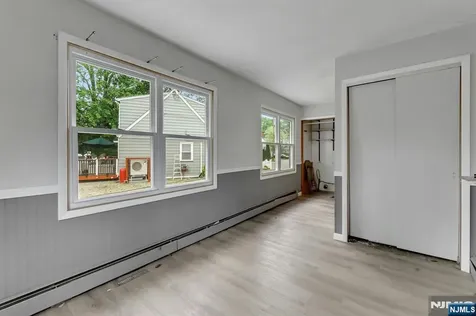 17 Butler Place Wanaque NJ 07420