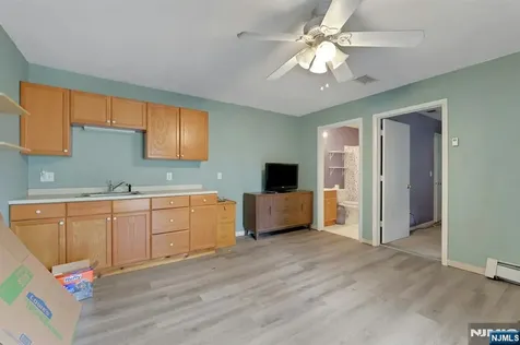 17 Butler Place Wanaque NJ 07420