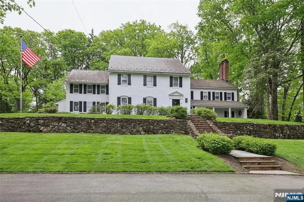 29 Gordon Road Essex Fells NJ 07021