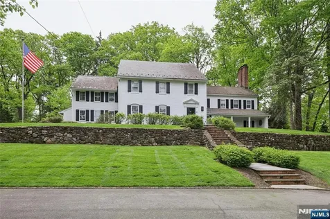 29 Gordon Road Essex Fells NJ 07021