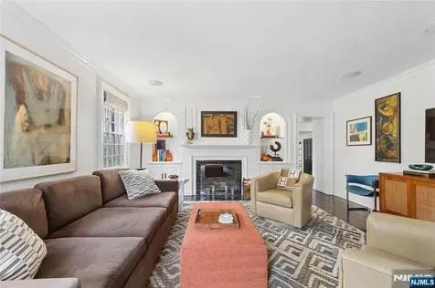 29 Gordon Road Essex Fells NJ 07021