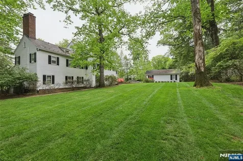 29 Gordon Road Essex Fells NJ 07021