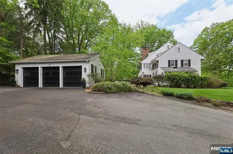 29 Gordon Road Essex Fells NJ 07021