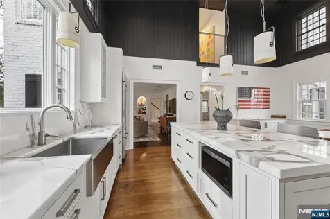 29 Gordon Road Essex Fells NJ 07021