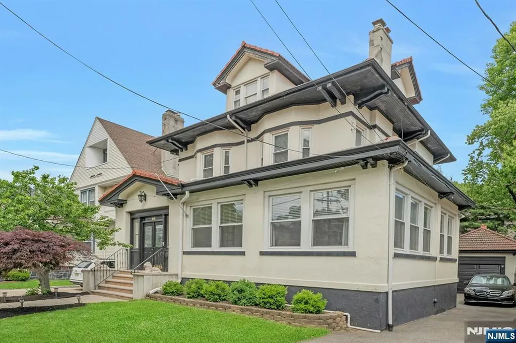 1016 Abbott Boulevard Fort Lee NJ 07024