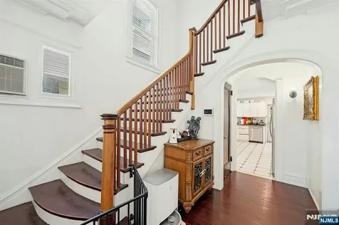 1016 Abbott Boulevard Fort Lee NJ 07024