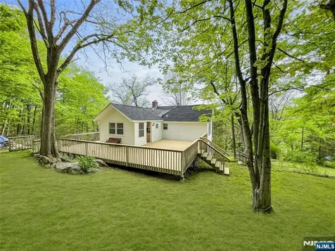 270 Macopin Road Bloomingdale NJ 07403