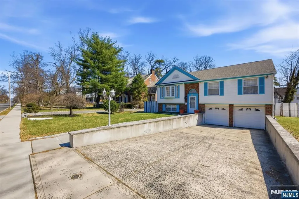 674 Berkeley Avenue Orange NJ 07050