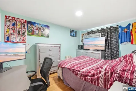 674 Berkeley Avenue Orange NJ 07050