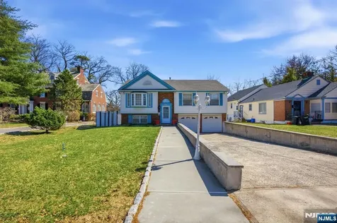 674 Berkeley Avenue Orange NJ 07050