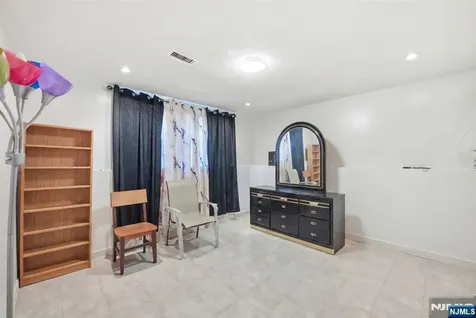 674 Berkeley Avenue Orange NJ 07050